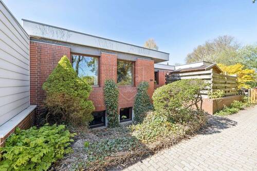 Aussenansicht Expose - ***Gepflegter Reihenhausbungalow im Bauhausstil***