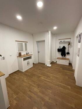 Vorsaal - Etagenwohnung mit 92,00 m&sup2; in Chemnitz zur Miete