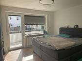 Schlafzimmer mit Balkon 1.OG - 