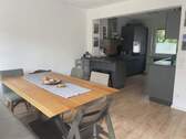 Essbereich mit Blick zur Küche - 