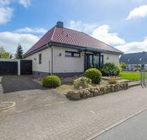 Bungalow mit Keller, Garage und Ausbaureserve in ruhiger Lage von Hohn