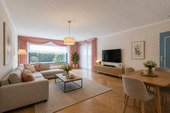 Wohnzimmer (Möbel/Boden mit KI) - 