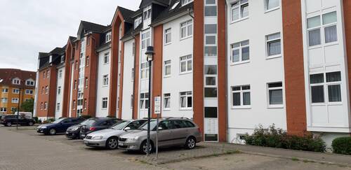 20220630_105748.jpg - Nette helle 2-Raum-Wohnung mit Terrasse