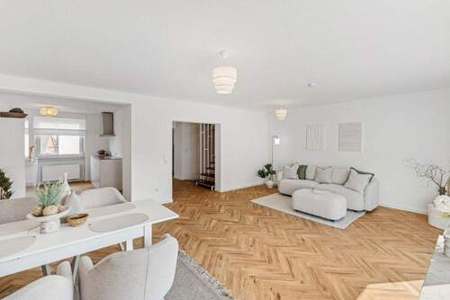 Bild 2 - 4 Zimmer Reihenmittelhaus zum Kaufen in Wilhelmshaven