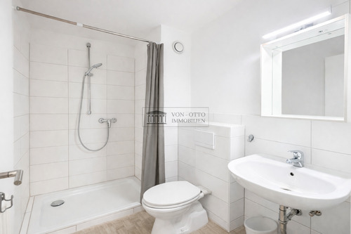 Clear Bathroom Layout - Etagenwohnung mit 32,00 m&sup2; in Berlin zum Kaufen