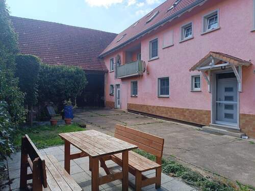 .. großes Anwesen ! - 1 Zimmer Bauernhaus, Landhaus in Gaukönigshofen