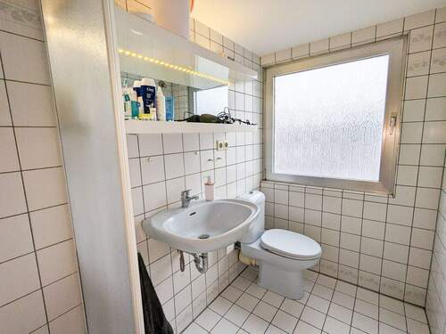 Badezimmer (Teilansicht) - 