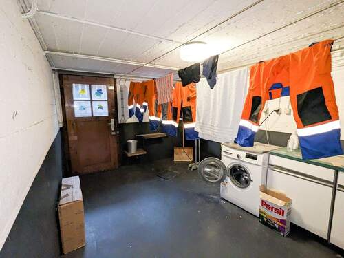 Waschkeller mit Gartenzugang - 