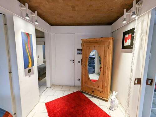 Diele Erdgeschoss - Einfamilienhaus mit 188,00 m&sup2; in Grevenbroich zum Kaufen