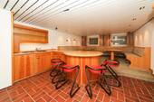 Bar 1. UG - 