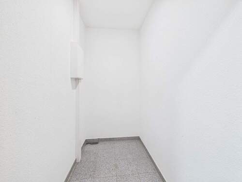 CAM04517G0-PR0006-STILL028.jpg - 