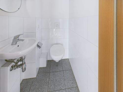 CAM04517G0-PR0006-STILL008.jpg - 