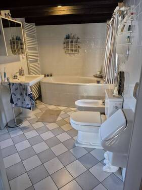 1. Etage - Badezimmer - 