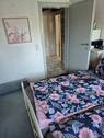 1. Etage - Schlafzimmer - Blick ins Bad - 
