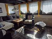 EG - Blick ins Wohnzimmer - 