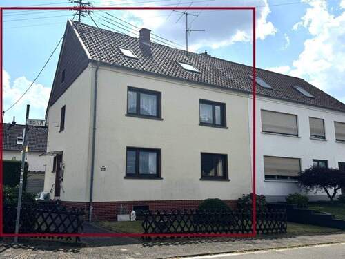 Aussen III - Lebens(t)räume in Bubach - Vielseitiges Zweifamilienhaus