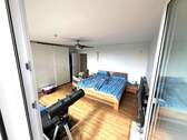 Elternschlafzimmer mit Zugang zur Dachterrasse - 