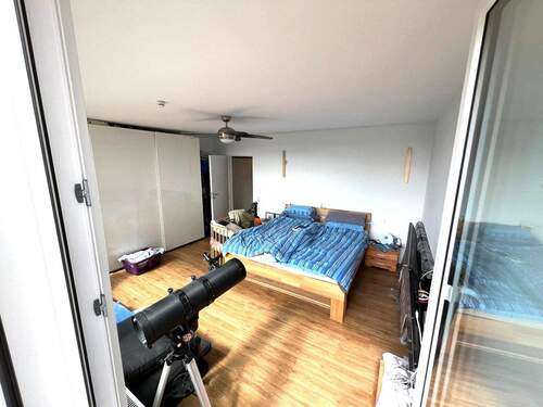 Elternschlafzimmer mit Zugang zur Dachterrasse - 