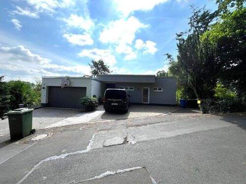 Ansicht Straße - 7 Zimmer Einfamilienhaus in Marburg