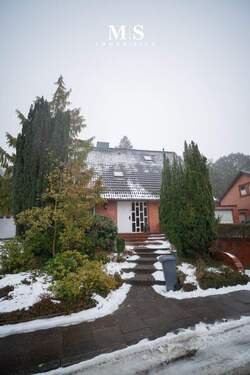 Hausansicht - Attraktives Einfamilienhaus mit großem Grundstück in ruhiger Sackgassenlage von Geesthacht