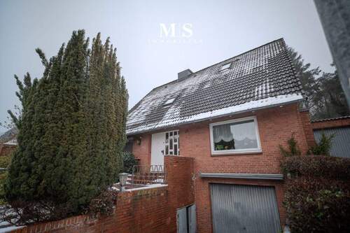 Hausansicht - 7 Zimmer Einfamilienhaus zum Kaufen in Geesthacht