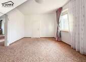 03_Wohnzimmer_OG.jpg - 7 Zimmer Mehrfamilienhaus, Wohnhaus in Graben-Neudorf