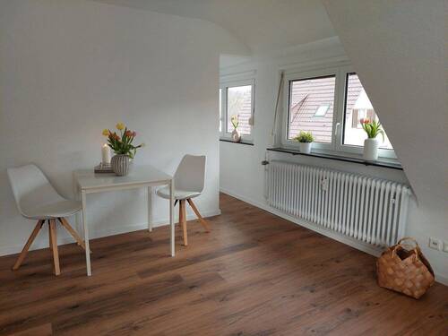 Wohnraum - Etagenwohnung mit 31,00 m&sup2; in Stuttgart zur Miete