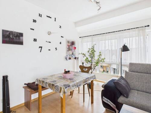 Wohnzimmer Essbereich - Wohnen über den Dächern Neuensteins: Individuelle 3-Zimmer-Wohnung