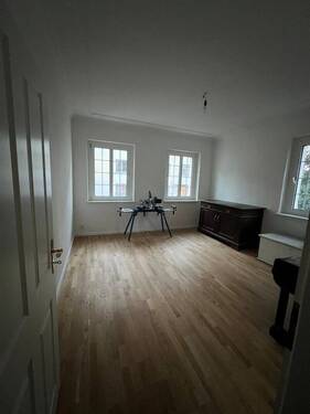 Zimmer 2 - 