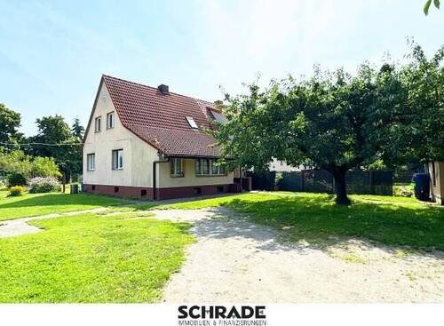 ...mit schattigem Plätzchen auf dem Hof - 5 Zimmer Mehrfamilienhaus, Wohnhaus zum Kaufen in Werben (Elbe)
