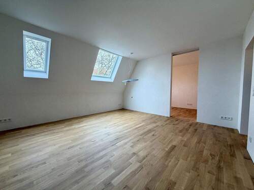 Wohnzimmer 4. OG rechts - 