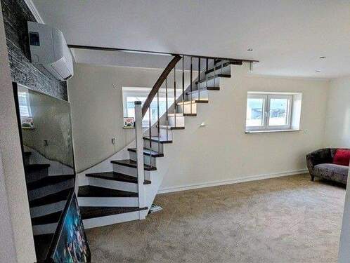 Wohnzimmer Haupthaus - 6 Zimmer Einfamilienhaus in Nordenham