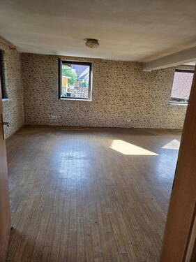 Wohnzimmer - Bauernhaus, Landhaus mit 150,00 m&sup2; in Niederstetten zum Kaufen