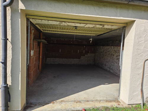 Garage - 