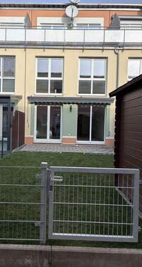 Aussenbereich - Stilvolles und hochwertiges Reihenmittelhaus für die ganze Familie