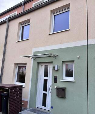 Eingangsbereich - 5 Zimmer Reihenmittelhaus in Feucht