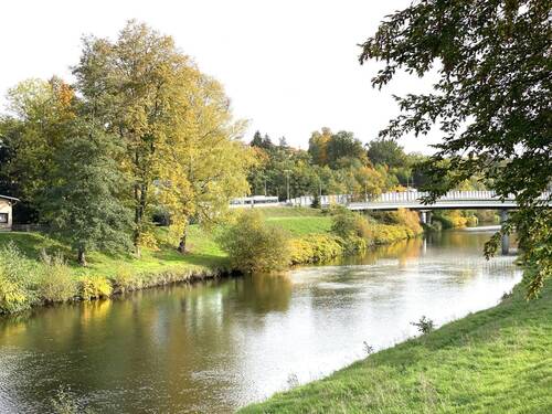 Mulde mit Radweg - 