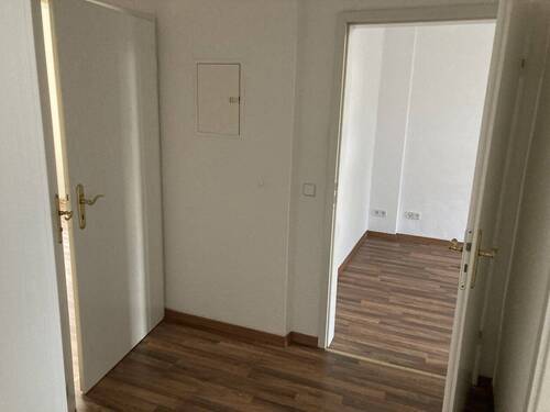 Flur - 3 Zimmer Etagenwohnung in Zwickau