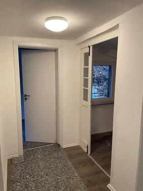 Flur mit Zugang Bad 1.OG - Einfamilienhaus mit 160,00 m&sup2; in Sachsen - Tharandt zum Kaufen