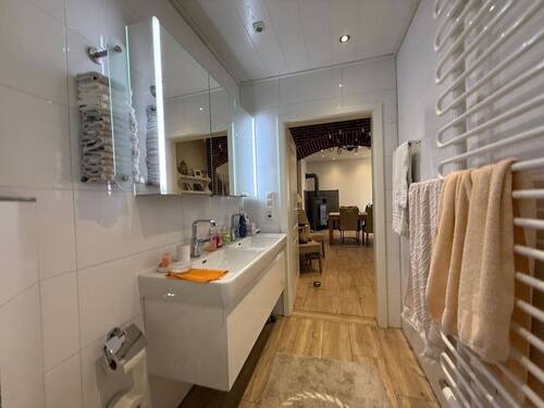 Modernes Badezimmer - 