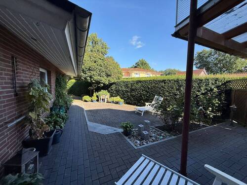 Garten mit Sitzbereich - 