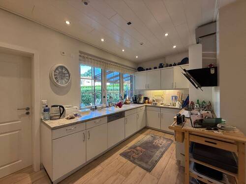 Helle moderne Küche - Mehrfamilienhaus, Wohnhaus mit 366,20 m² in Winsen (Luhe) zum Kaufen