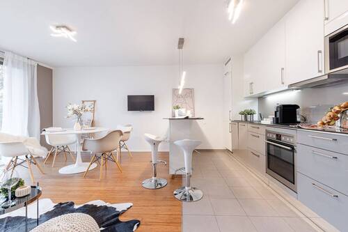 Wohn-/ Essbereich Ansicht II - 3 Zimmer Etagenwohnung in Frankfurt am Main