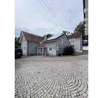 Idyllisches Anwesen: Großes Grundstück mit Zwei Häusern und weitläufigen Gärten in Ruhiger Lage. - Pürgen