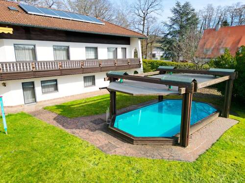 Garten mit Pool - Mehrfamilienhaus, Wohnhaus mit 381,50 m&sup2; in Röthenbach an der Pegnitz zum Kaufen