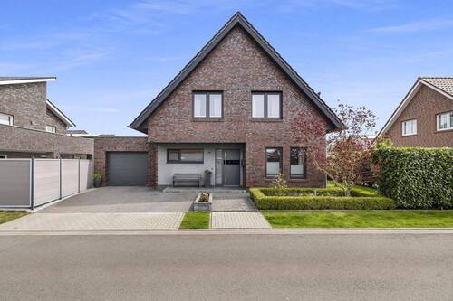 Eingang - 7 Zimmer Einfamilienhaus zum Kaufen in Haren