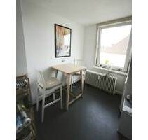 Zentral gelegene, zwei Zimmer Dachgeschosswohnung in Gießen