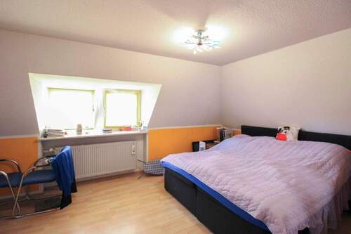Schlafzimmer 2. OG - 
