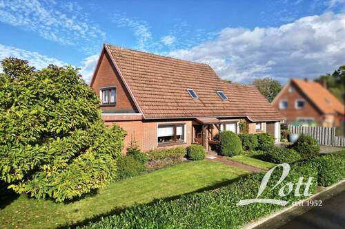 Drohnenaufnahmen - 5 Zimmer Einfamilienhaus in Apen / Augustfehn