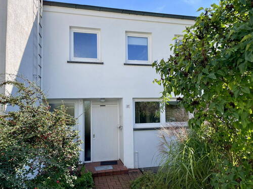Eingangsseite - 6 Zimmer Reihenmittelhaus zum Kaufen in Ulm